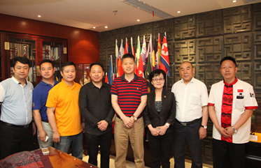 Youth Restaurant Brand Founder Mr. Yi Hongjin Went to Henan to Visit A Wu Cuisine
